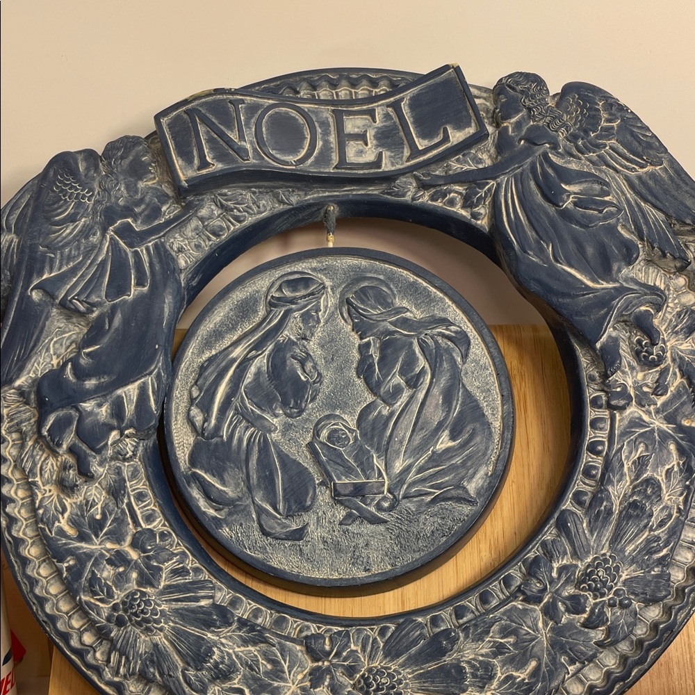 Blue Noel Nativity Wreath with Angels carved white wash vintage Abbey Press